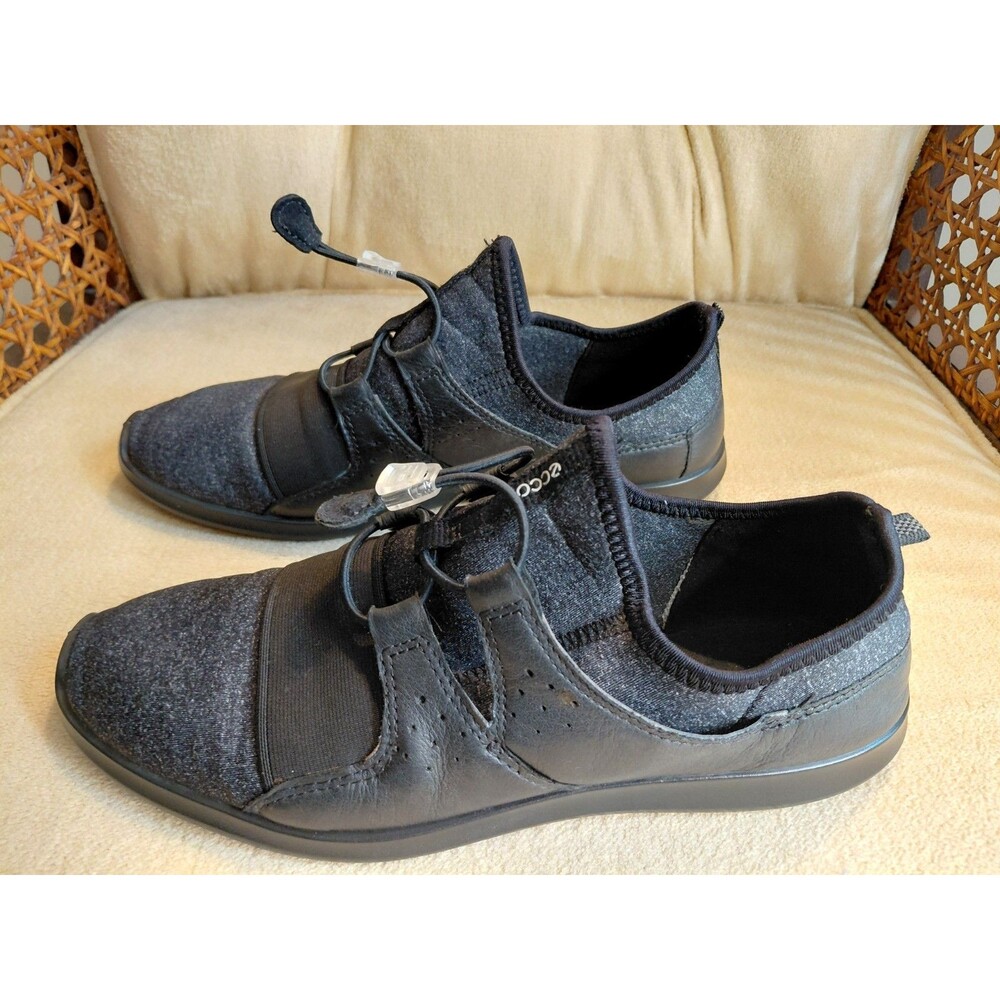 ECCO Womens 40 US 9 Black Leather Textile Bungee Toggle Walking Shoes 284063